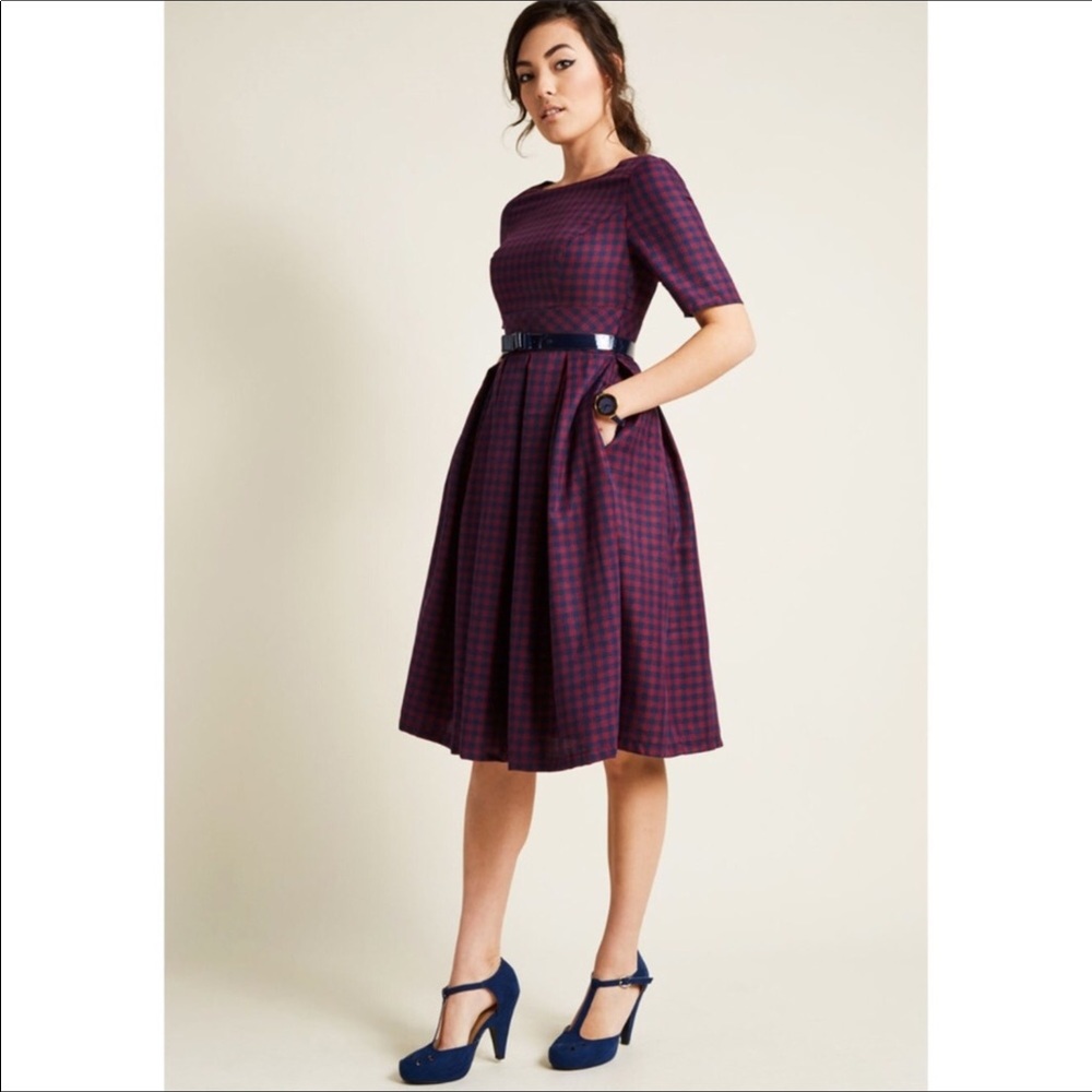Modcloth navy and red plaid dress sleeves L